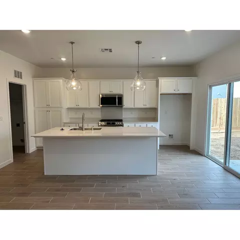 Kitchen - 1017 Horizon Dr W, Madera, CA 93636 photo 1 of 1