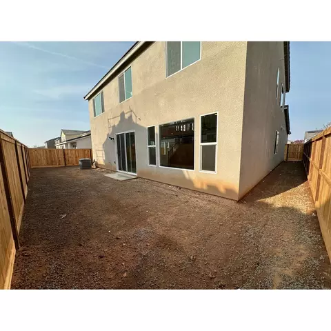4017 Buttercup Rd, Madera, CA 93636 photo 2
