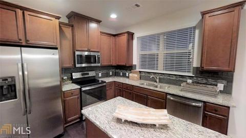7749 Squire Ct, Fairburn, GA 30213 photo 10