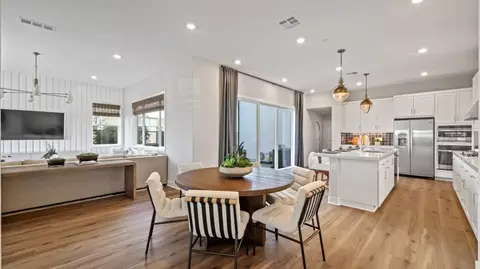 467 Flycatcher, Irvine, CA 92618 photo 12