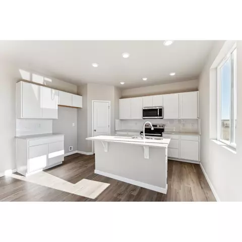 482 Elbert St, Johnstown, CO 80534 photo 5