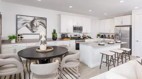 656 S Longspur Ln, Gilbert, AZ 85296 photo 4