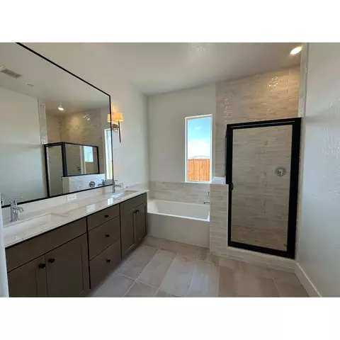 2224 N Russell Ave, Clovis, CA 93619 photo 6