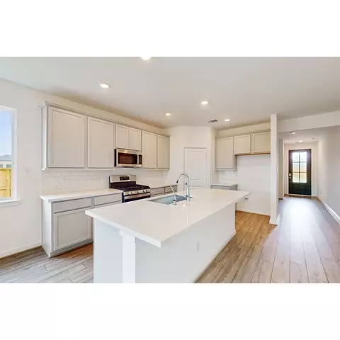 1227 Sugar Dr, Tomball, TX 77375 photo 3