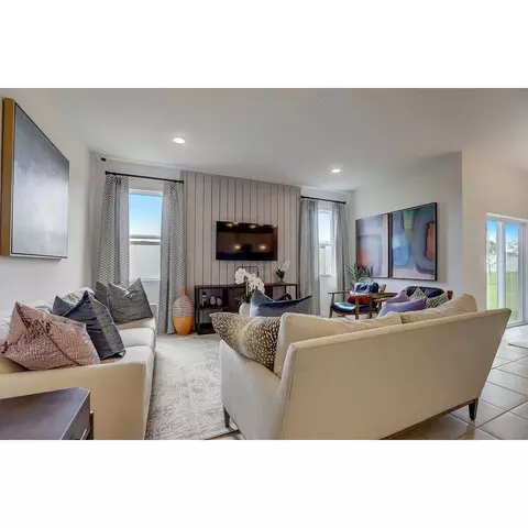 Living - 426 Shoreview Sands Ave, Mascotte, FL 34753 photo 2 of 3