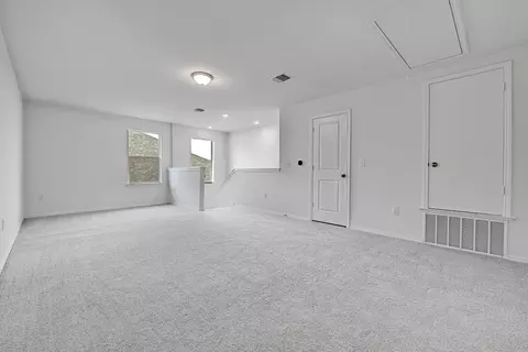 8207 Philbrook Dr, Austin, TX 78744 photo 9