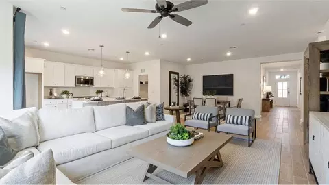 1052 Horizon Dr W, Madera, CA 93636 photo 16