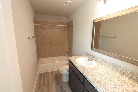 2119 8th St, Hempstead, TX 77445 photo 8