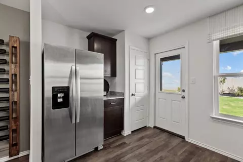 577 Tailwind Dr, Kyle, TX 78640 photo 3