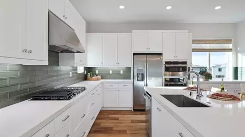 179 Sentosa, Irvine, CA 92618 photo 25