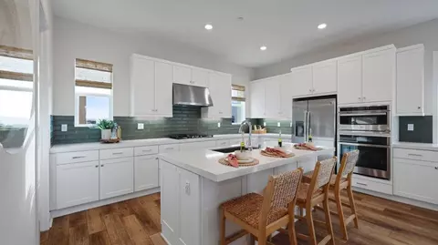 179 Sentosa, Irvine, CA 92618 photo 2