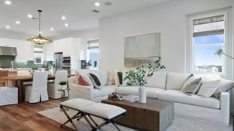 179 Sentosa, Irvine, CA 92618 photo 4