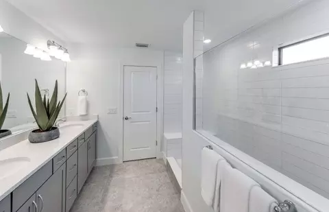 5831 Silverside Pine Ct, Lakewood Ranch, FL 34211 photo 12