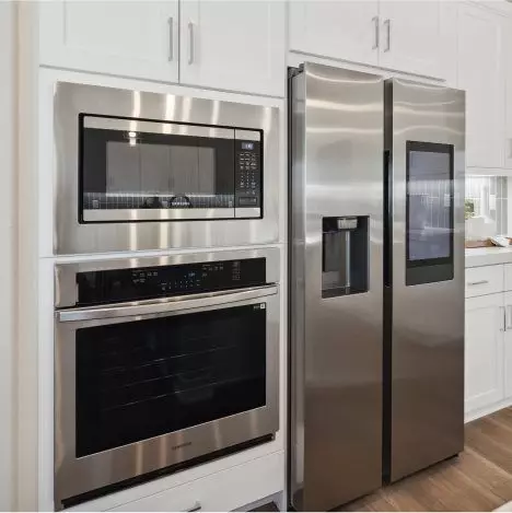 Kitchen - 24480 Via Cobija, Santa Clarita, CA 91354 photo 3 of 6
