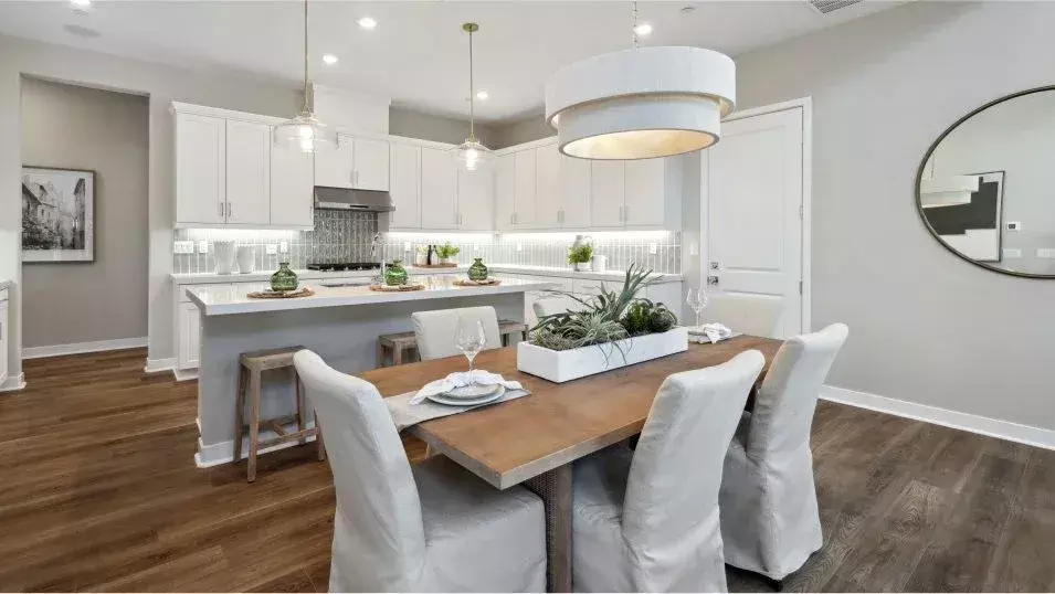 Dining - 24480 Via Cobija, Santa Clarita, CA 91354 photo 1 of 1