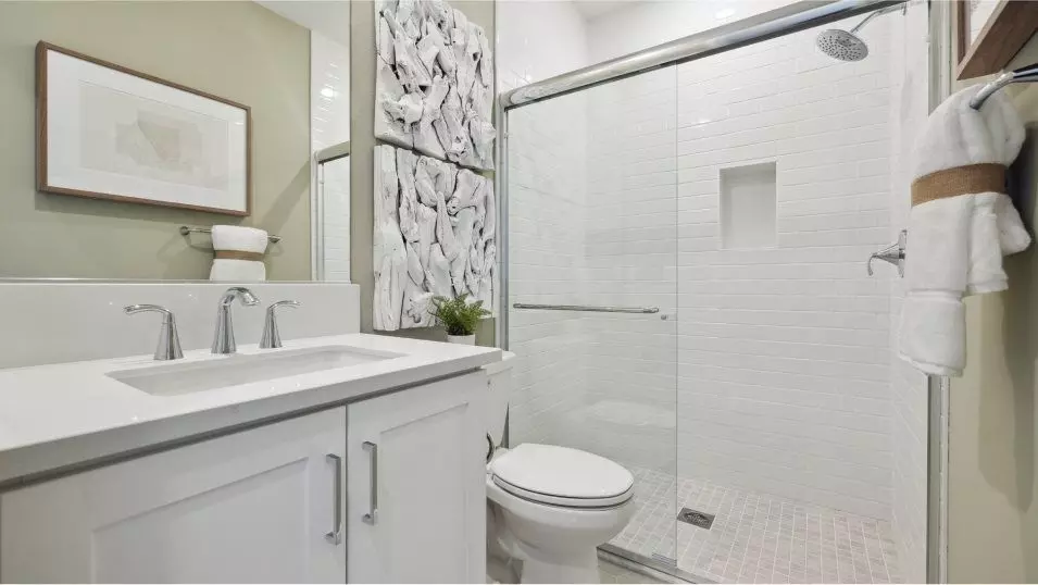 Bath - 24480 Via Cobija, Santa Clarita, CA 91354 photo 3 of 4