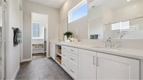 Bath - 24480 Via Cobija, Santa Clarita, CA 91354 photo 1 of 4