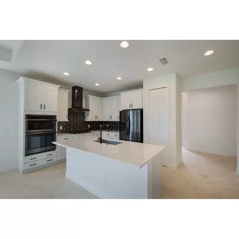 131 Okeeffe, Bradenton, FL 34212 photo 7