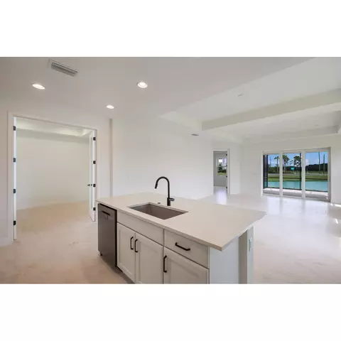 131 Okeeffe, Bradenton, FL 34212 photo 8