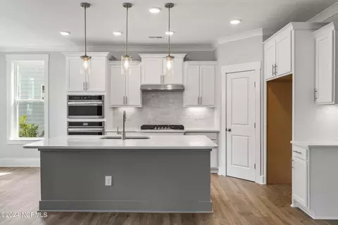Kitchen - 239 Sailor Sky Way, Hampstead, NC 28443 photo 1 of 4