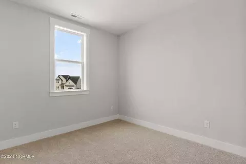 Bedroom - 239 Sailor Sky Way, Hampstead, NC 28443 photo 5 of 6