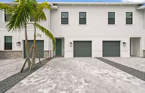7638 SW Lucy Ln, Stuart, FL 34997 photo 3