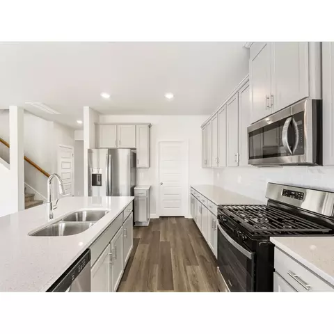 Kitchen - 797 Treeline Rd, Moore, SC 29369 photo 2 of 3