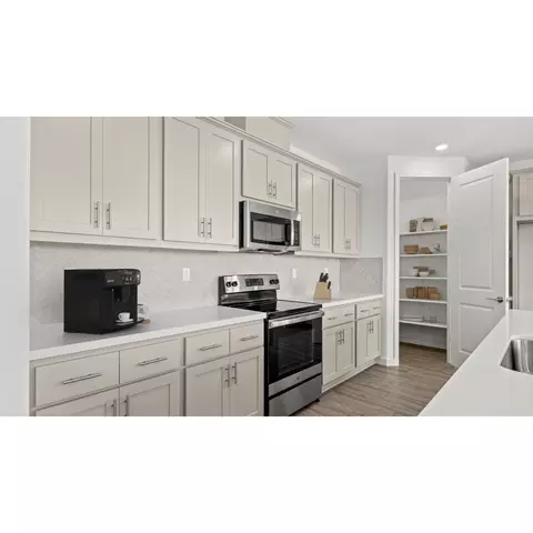 Kitchen - 1754 Shingle Ave, Manteca, CA 95337 photo 2 of 2