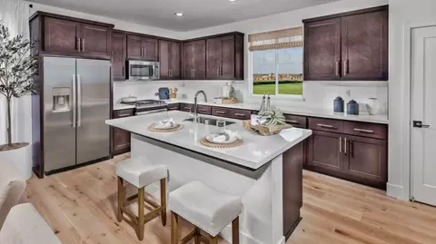 7205 Alabaster Way, Tracy, CA 95377 photo 2