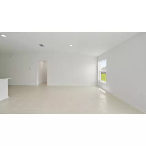 Living - 2014 Lasso Loop, Eagle Lake, FL 33839 photo 1 of 2