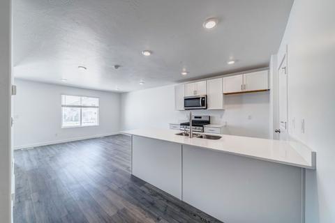 1732 E Fall St, Eagle Mountain, UT 84005 photo 2