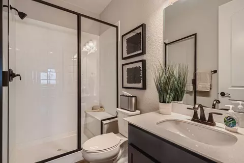 Bath - 27885 E Indore Dr, Aurora, CO 80016 photo 1 of 5