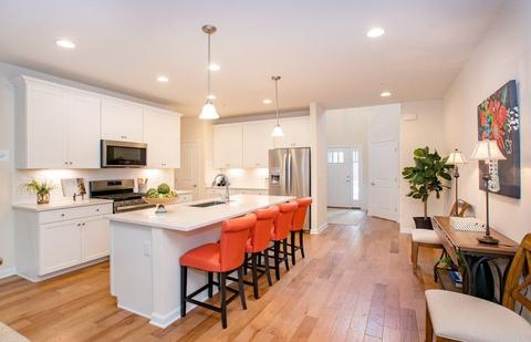80 Shannon Way, Upton, MA 01568 photo 4