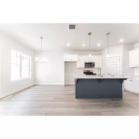 4689 S Olive Ave, Mapleton, UT 84664 photo 2