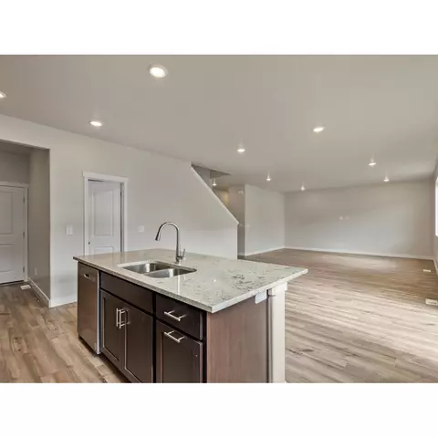 546 E Hearth Ln, Eagle Mountain, UT 84005 photo 5