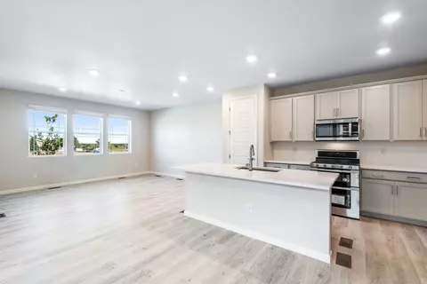 1513 E 3rd Ave, Longmont, CO 80501 photo 9