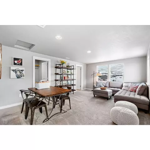 2033 W Walker Ave, Spokane, WA 99208 photo 14