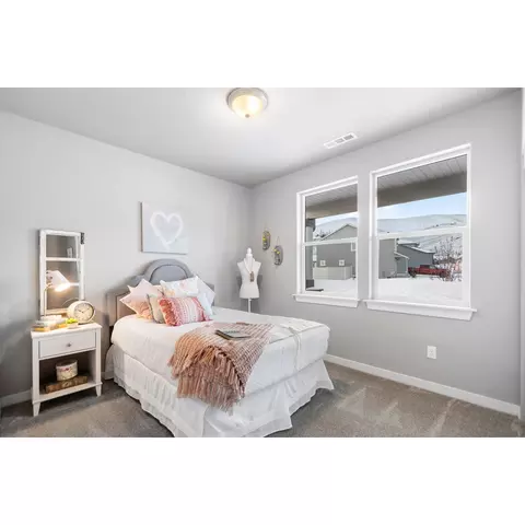 2033 W Walker Ave, Spokane, WA 99208 photo 13