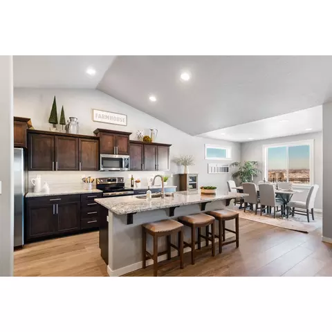 2033 W Walker Ave, Spokane, WA 99208 photo 4