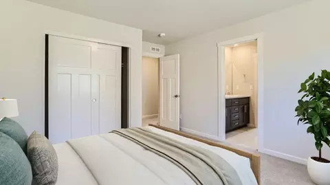 Bedroom - 63204 Peale St, Bend, OR 97701 photo 2 of 3