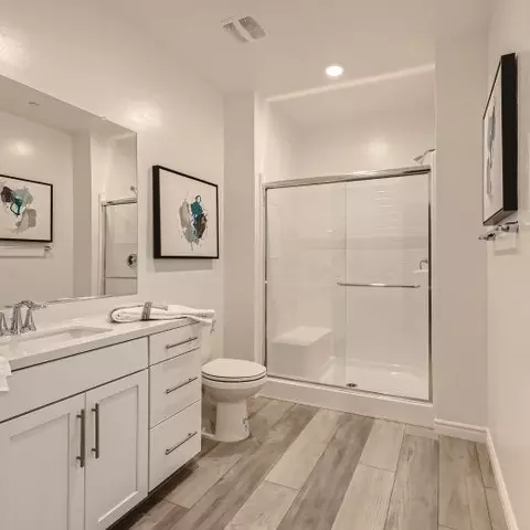 Bath - 323 Mount Barcroft Dr, Henderson, NV 89015 photo 4 of 5