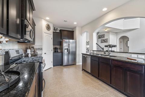 404 Stellar Wind Dr, Georgetown, TX 78628 photo 9