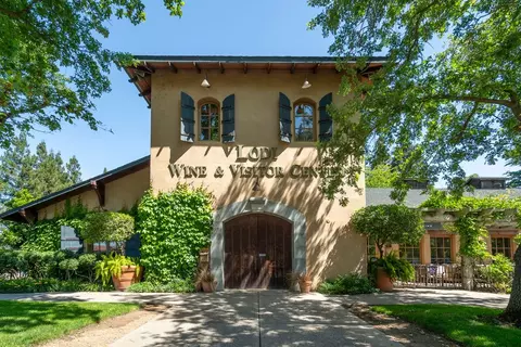2646 Persimmon St, Lodi, CA 95242 photo 4