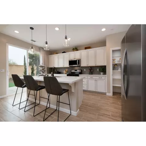 6648 E Adena Ave, Fresno, CA 93727 photo 5