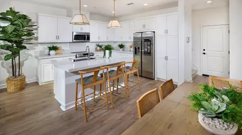 741 Mara Loop UNIT 4, Chula Vista, CA 91911 photo 2