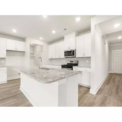 Kitchen - 803 Burghley Cir, Greer, SC 29651 photo 3 of 4