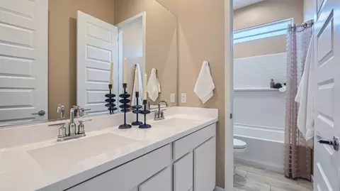 Bath - 969 W Saddle Run, Apache Junction, AZ 85120 photo 1 of 2