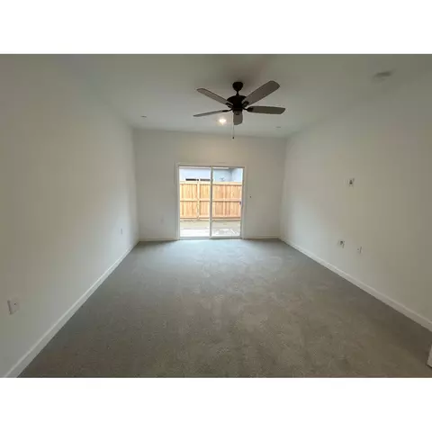 1021 Plum Tree Ave, Clovis, CA 93619 photo 5