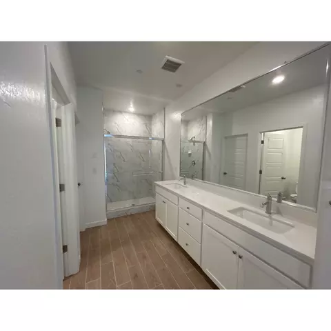 1021 Plum Tree Ave, Clovis, CA 93619 photo 6