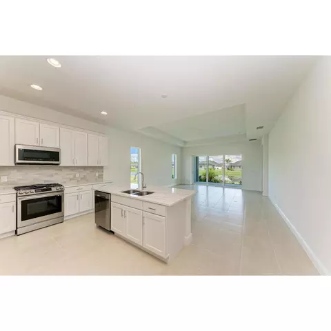 4222 Sea Marsh Pl, Parrish, FL 34219 photo 3